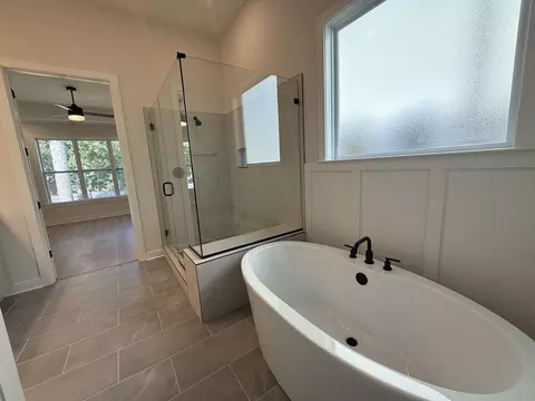 Bath - 3138 Mannington Dr, Bartlett, TN 38135 photo 4 of 5