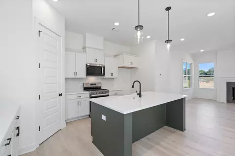 Kitchen - 3141 Mannington Dr, Bartlett, TN 38135 photo 2 of 3