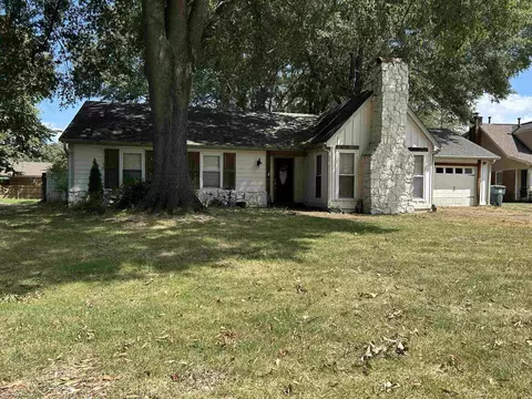 664 Lawnwood Cv, Collierville, TN 38017