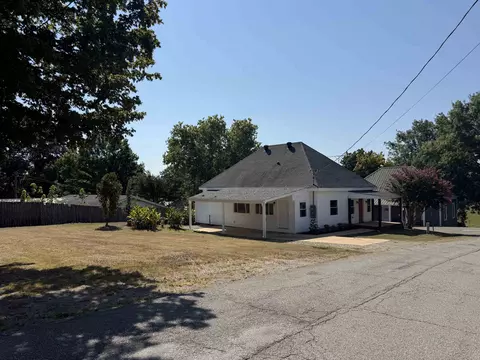 290 Keller St, Toone, TN 38381