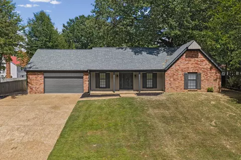 3085 Circle Gate Dr, Germantown, TN 38138