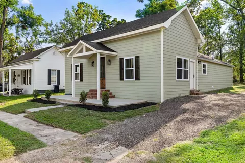 Exterior - 1425 N Madison St, Corinth, MS 38834 photo 2 of 5