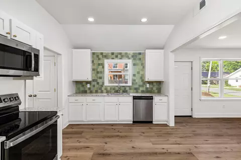 Kitchen - 1425 N Madison St, Corinth, MS 38834 photo 1 of 2