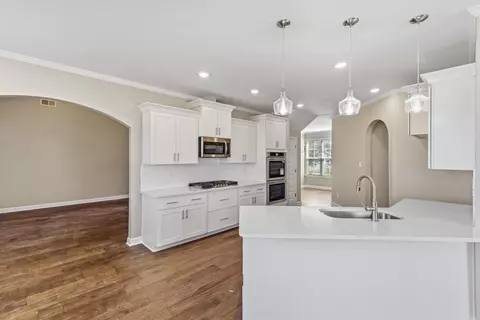 Kitchen - 7191 E Harrier Dr, Olive Branch, MS 38654 photo 3 of 3