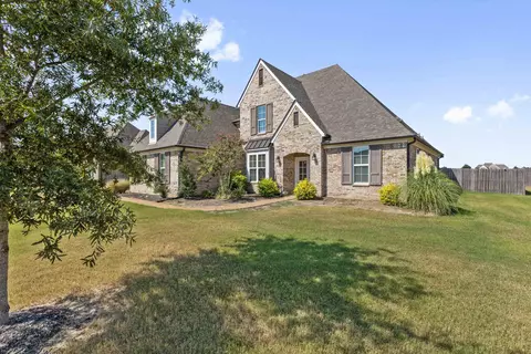 Exterior - 7191 E Harrier Dr, Olive Branch, MS 38654 photo 2 of 4