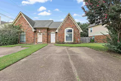 1613 Oaken Bucket Dr, Cordova, TN 38016