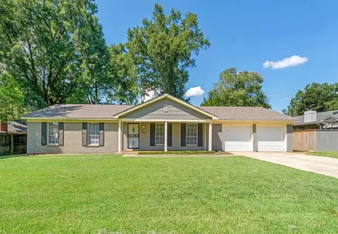 2331 Eastover Dr, Memphis, TN 38119