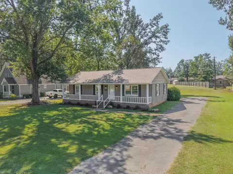 Exterior - 2710 North Ln, Corinth, MS 38834 photo 3 of 13