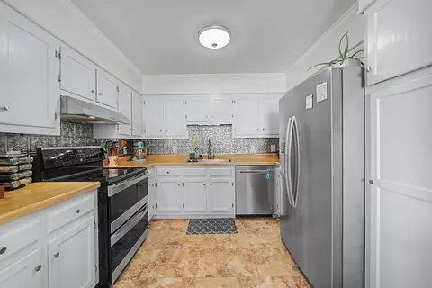 Kitchen - 2710 North Ln, Corinth, MS 38834 photo 1 of 4