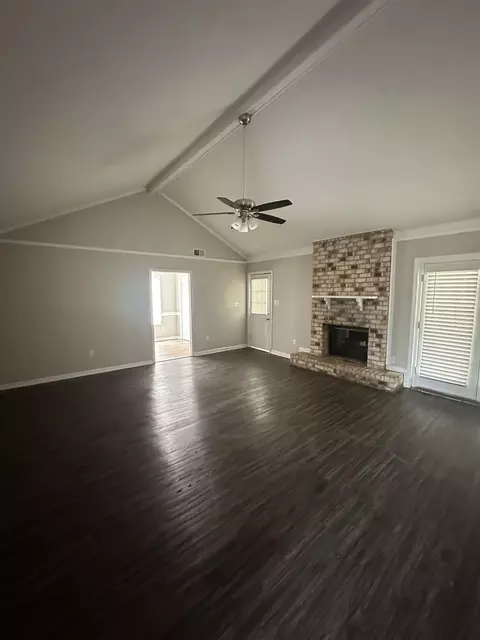 Living - 2373 Curbertson St, Bartlett, TN 38134 photo 1 of 2