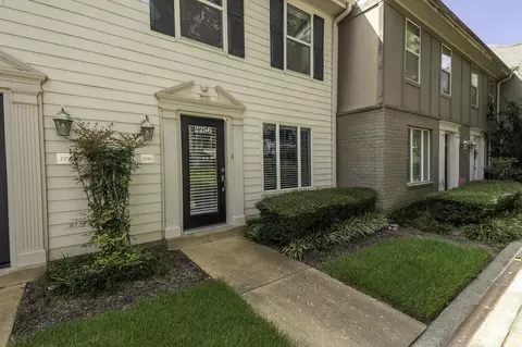 2256 W Germantown Sq, Germantown, TN 38138