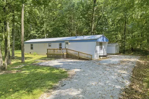 112 White Cemetery Rd, Wildersville, TN 38388