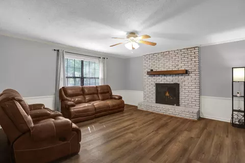 Living - 356 Rutledge St, Collierville, TN 38017 photo 2 of 2