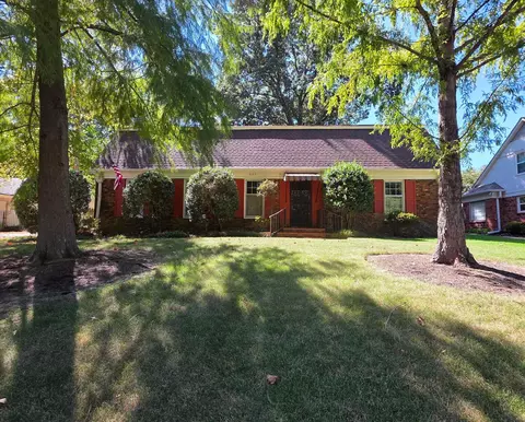 1885 Malabar Dr, Germantown, TN 38138