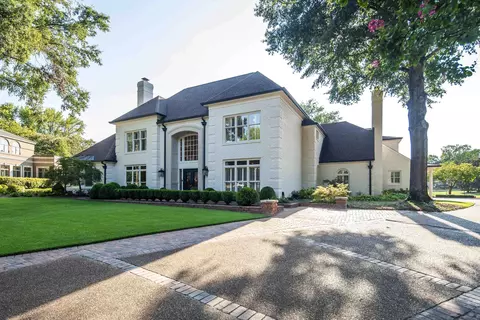 8675 Classic Dr, Memphis, TN 38125