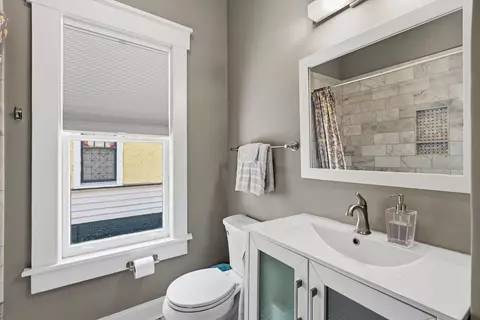 Bath - 1929 Harbert Ave, Memphis, TN 38104 photo 2 of 2