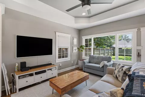 Living - 1929 Harbert Ave, Memphis, TN 38104 photo 1 of 1