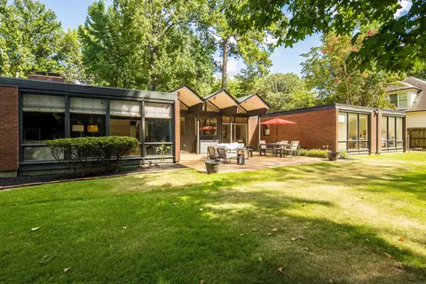 Exterior - 431 Erwin Dr, Memphis, TN 38117 photo 5 of 8