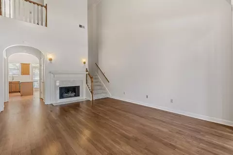 Living - 1732 Constable Ct, Collierville, TN 38017 photo 2 of 2