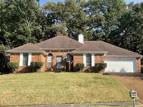 2050 Mt Badon Ln, Cordova, TN 38016