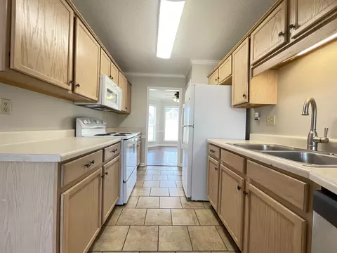 Kitchen - 3943 Oak Forest Dr, Bartlett, TN 38135 photo 1 of 1