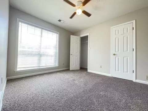 Bedroom - 3943 Oak Forest Dr, Bartlett, TN 38135 photo 2 of 4