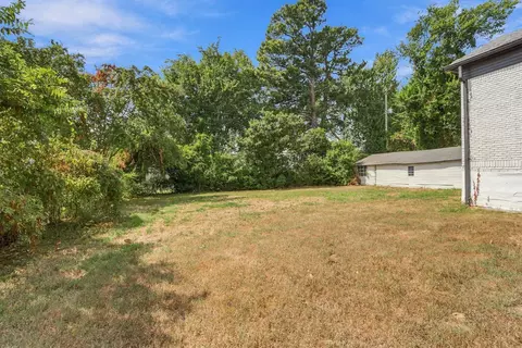 Exterior - 867 Maple Dr, Memphis, TN 38108 photo 4 of 5