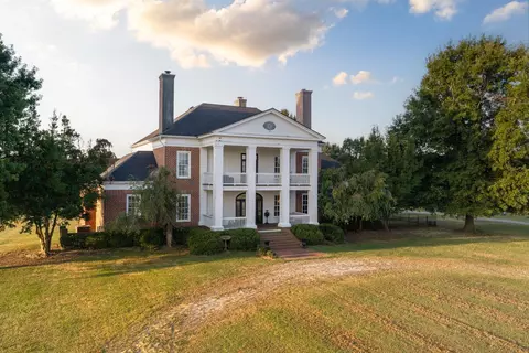 Exterior - 803 Culbreath Rd, Covington, TN 38019 photo 1 of 6