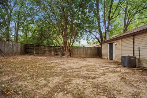 Exterior - 5616 Maple Tree Dr, Memphis, TN 38115 photo 4 of 4