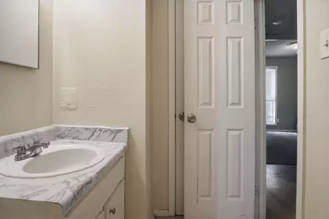 Bath - 5616 Maple Tree Dr, Memphis, TN 38115 photo 3 of 6