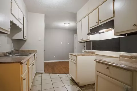 Kitchen - 5616 Maple Tree Dr, Memphis, TN 38115 photo 2 of 2