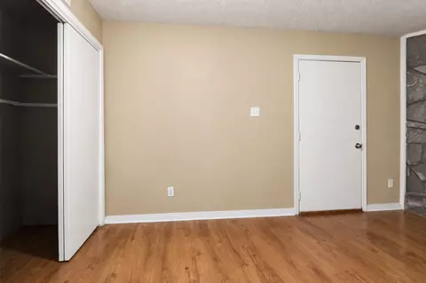 Bedroom - 5616 Maple Tree Dr, Memphis, TN 38115 photo 5 of 9