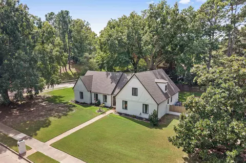 2575 Overlook Dr, Germantown, TN 38138