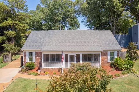 75 Viking Dr, Cordova, TN 38018