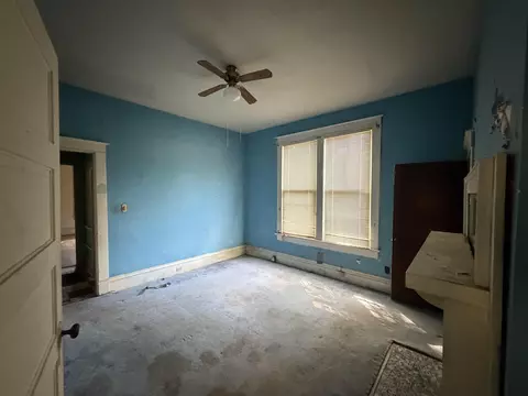 Bedroom - 541 E Trigg Ave E, Memphis, TN 38106 photo 3 of 5
