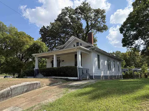Exterior - 541 E Trigg Ave E, Memphis, TN 38106 photo 2 of 7