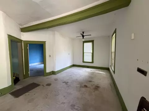 Living - 541 E Trigg Ave E, Memphis, TN 38106 photo 1 of 4