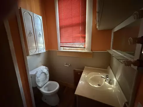 Bath - 541 E Trigg Ave E, Memphis, TN 38106 photo 1 of 1