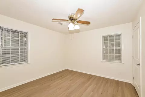 Bedroom - 9540 Stuart Rd, Olive Branch, MS 38654 photo 2 of 3