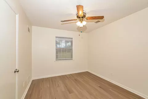 Bedroom - 9540 Stuart Rd, Olive Branch, MS 38654 photo 3 of 3