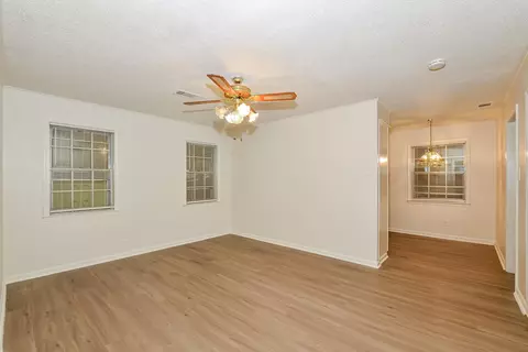 Living - 9540 Stuart Rd, Olive Branch, MS 38654 photo 1 of 3