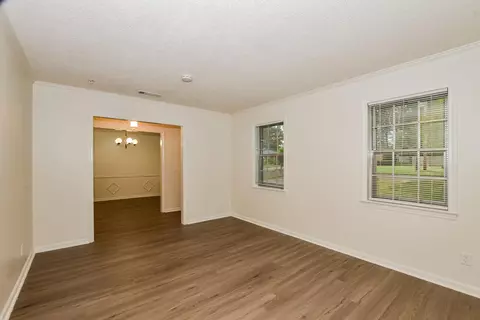 Living - 9540 Stuart Rd, Olive Branch, MS 38654 photo 3 of 3