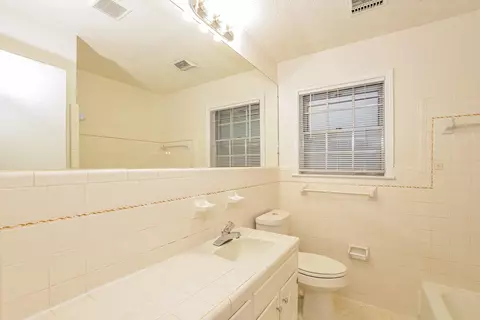 Bath - 9540 Stuart Rd, Olive Branch, MS 38654 photo 1 of 2