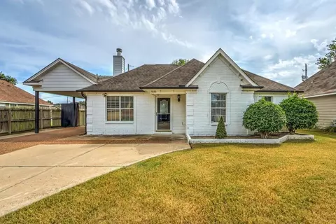 7893 Collins Wood Cv, Memphis, TN 38125