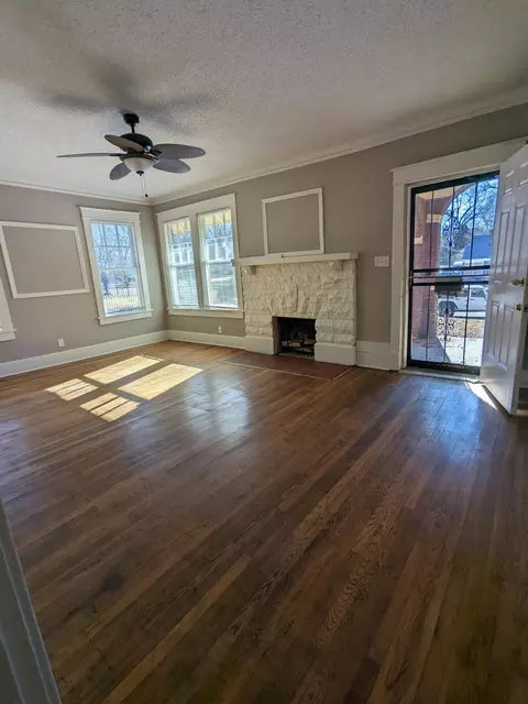 Living - 538 E Mckellar Ave, Memphis, TN 38106 photo 3 of 3