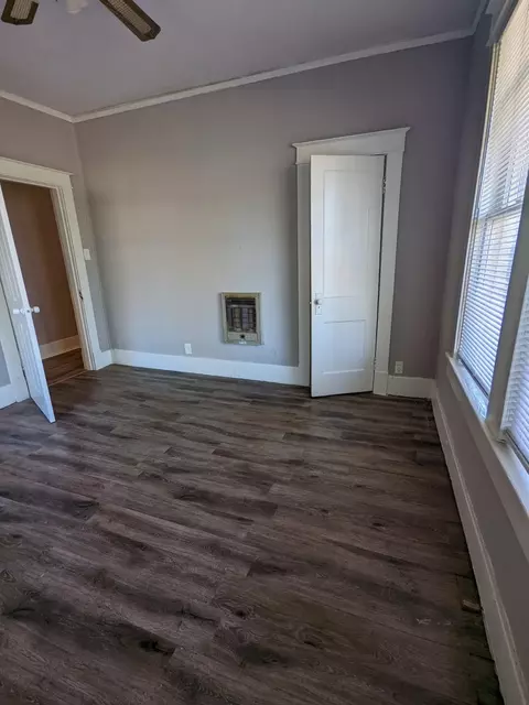Bedroom - 538 E Mckellar Ave, Memphis, TN 38106 photo 2 of 4