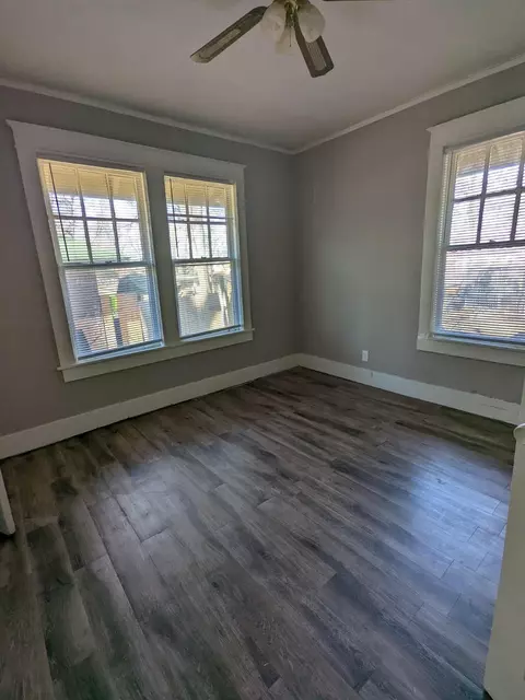Bedroom - 538 E Mckellar Ave, Memphis, TN 38106 photo 1 of 4