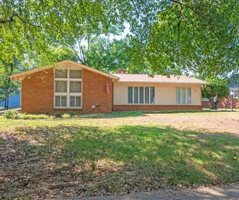 1601 W Crestwood Dr, Memphis, TN 38119