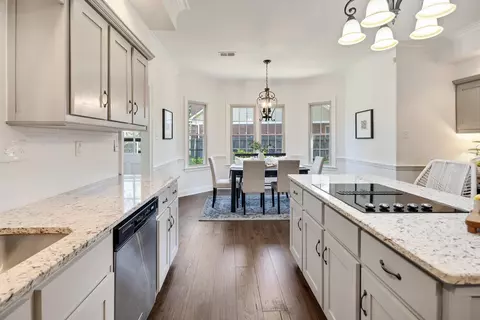 Kitchen - 1196 E Lake Pointe Dr, Collierville, TN 38017 photo 5 of 5