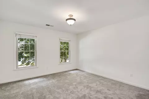 Bedroom - 1196 E Lake Pointe Dr, Collierville, TN 38017 photo 4 of 5